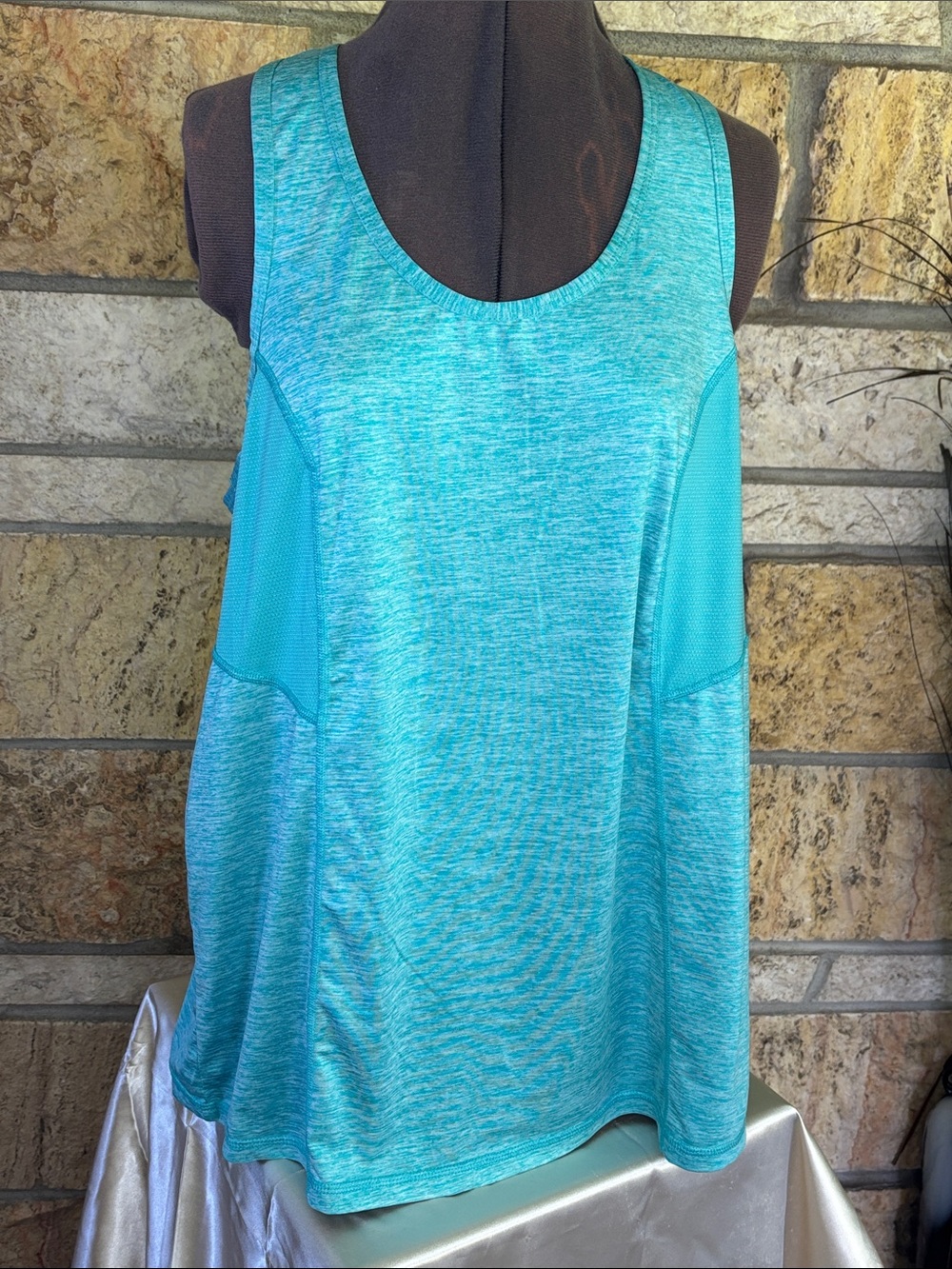 Xersion Essential Performance Tank Sky Blue XL